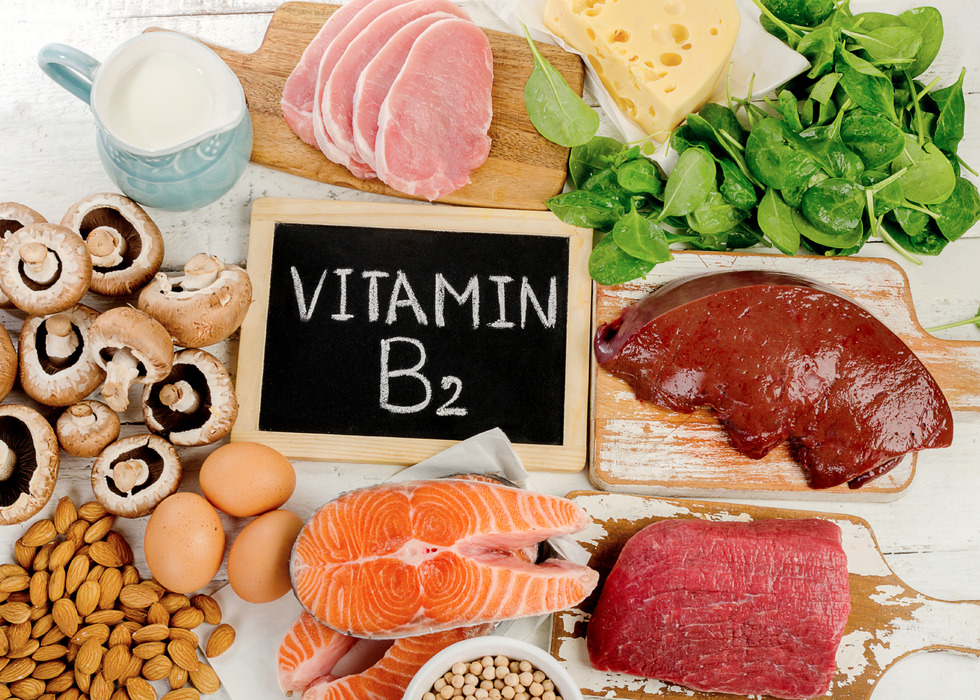 Voedingsmiddelen rijk aan vitamine B2: melk(producten), vlees, groenten, fruit en graanproducten